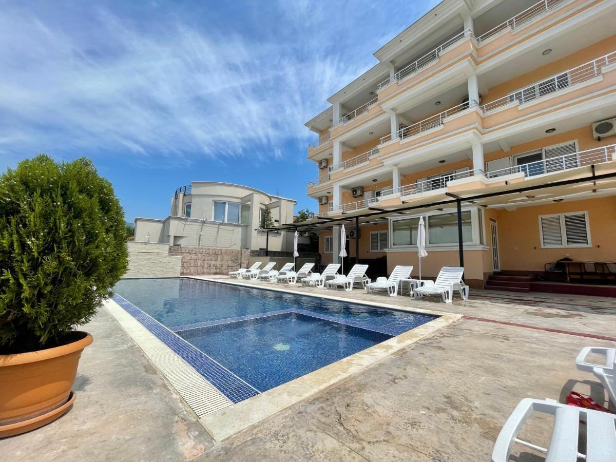 Queen Kodre Apartments Улцин Екстериор снимка