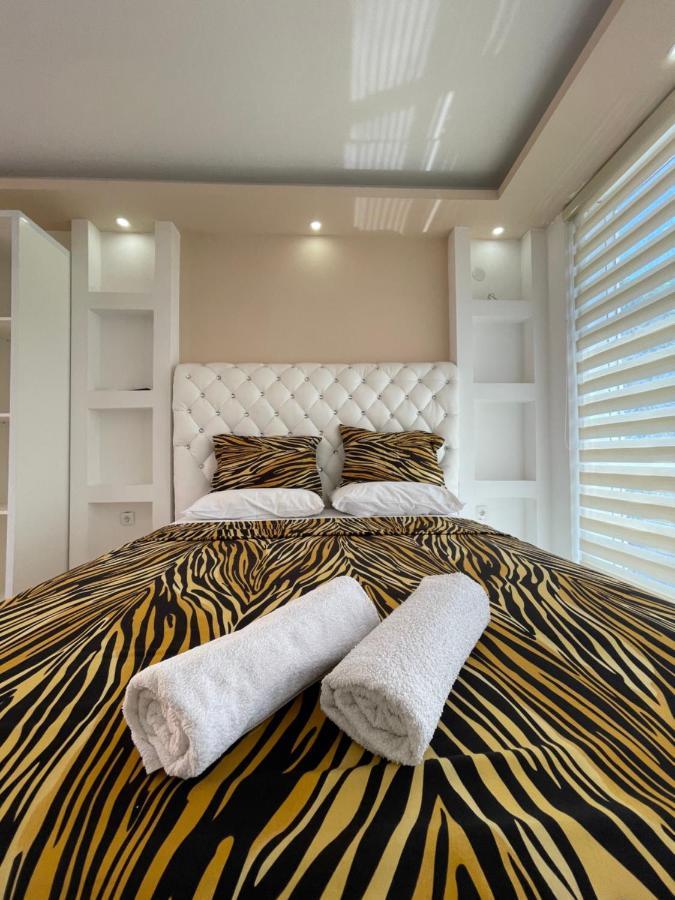 Queen Kodre Apartments Улцин Екстериор снимка