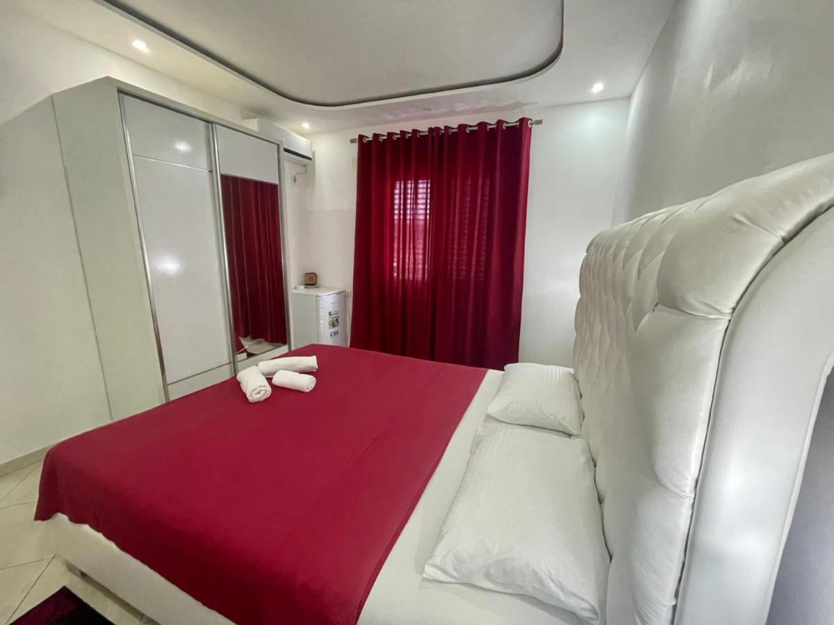 Queen Kodre Apartments Улцин Екстериор снимка
