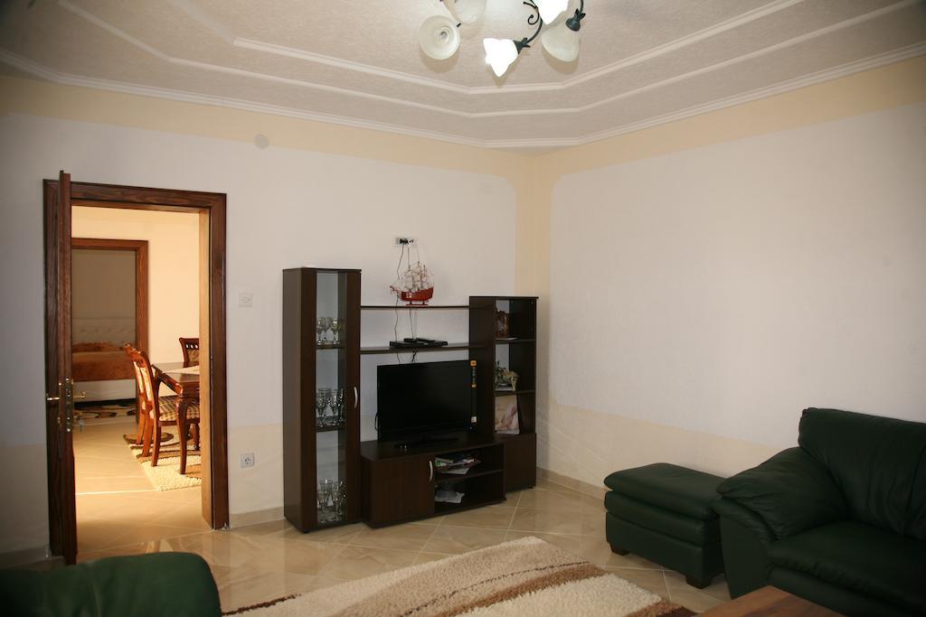 Queen Kodre Apartments Улцин Стая снимка
