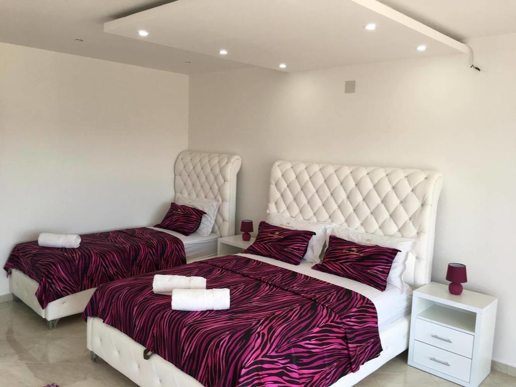 Queen Kodre Apartments Улцин Екстериор снимка
